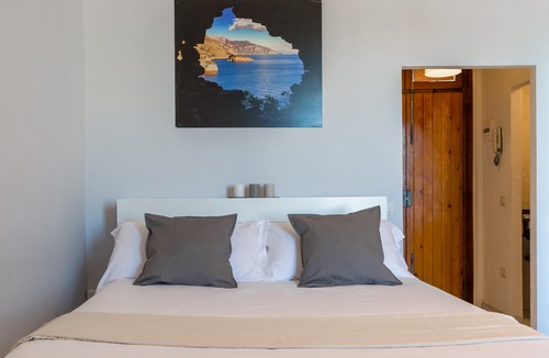Mergellina Hotel | Seaview Apartment in Posillipo