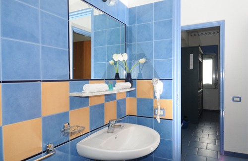 Province of Messina Hotel | Studio a Stones Throw from The Sea