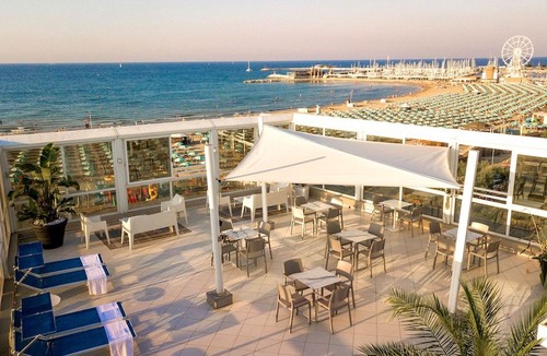 San Giuliano a Mare Hotel | Hotel Baia Imperiale