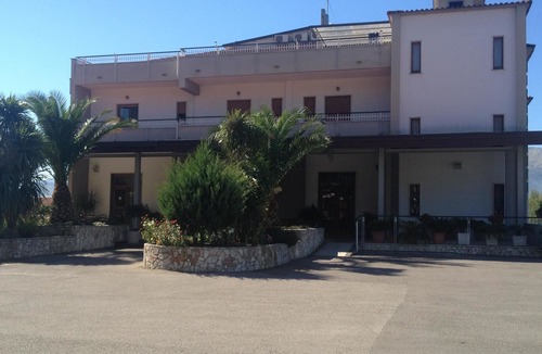 Sala Consilina Hotel | Hotel Vallisdea