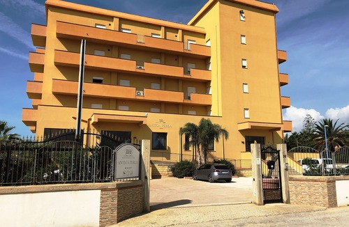 Fiumenaro Hotel | Residence Hotel Antica Perla