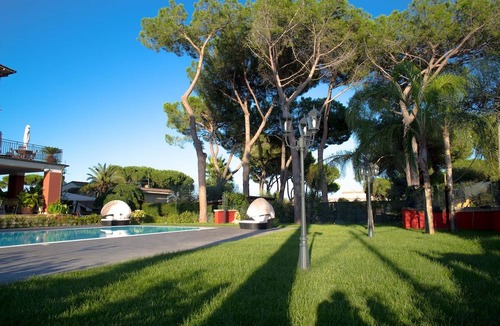 Zona XXV Vallerano Hotel | Relais Villa Italia