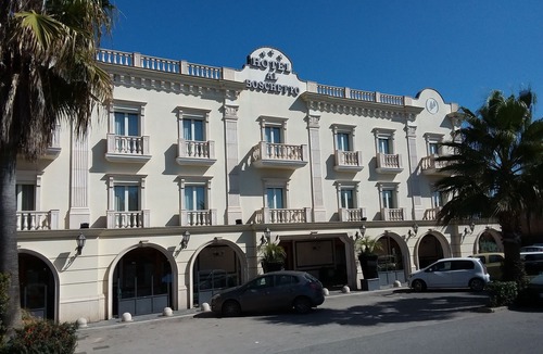 Castel Volturno Hotel | Al Boschetto