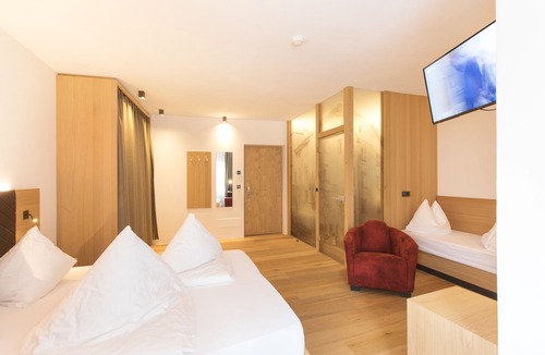 Glorenza Hotel | Belvenu Boutique Hotel