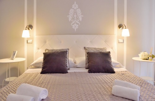 Portici Hotel | Insula House B&B