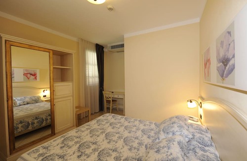 Cascine-La Croce Hotel | Hotel Sextum