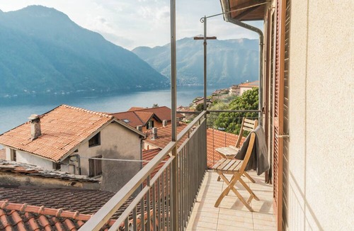 Nesso Villa | Villetta Panebianco Home in Castagna 11 by Rent all Como