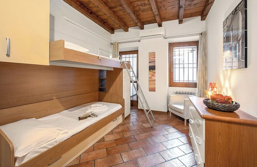 Salo Villa | Laura - center Salò - child friendly