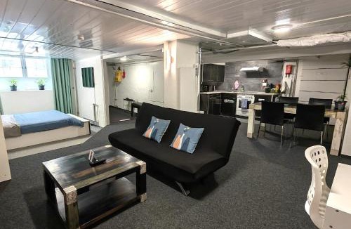 Schwanden Apartment | The Alpine Studio Hideout