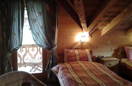 Morgins Bed & Breakfast | Chalet Suisse Bed and Breakfast
